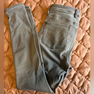 American Eagle High Rise Jegging size 6 Long